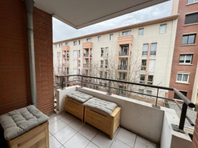 Apartment with private parking